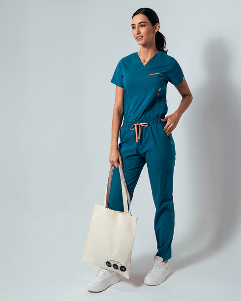 Drama Tote Bags